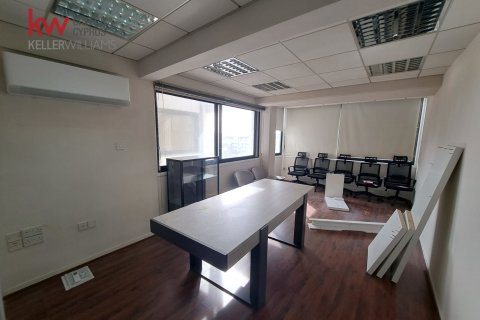 3 rooms Office in Larnaca, Larnaka, No. 39691 4