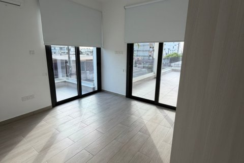 2 bedrooms Apartment in Larnaca, Larnaka,  No. 39690 6