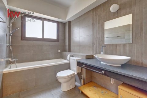 4 bedrooms Villa in Larnaca, Larnaka,  No. 39688 7