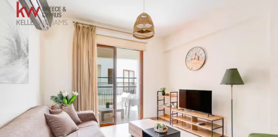 3 bedrooms Apartment in Larnaca, Larnaka,  No. 39693