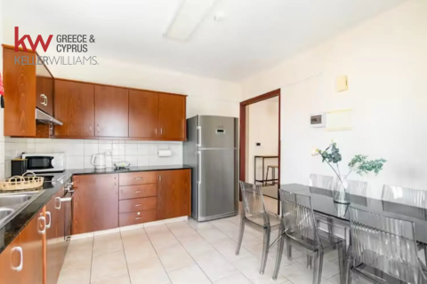 3 bedrooms Apartment in Larnaca, Larnaka,  No. 39693 5