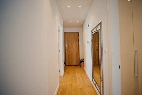 3 bedrooms Penthouse in Limassol,  No. 44307 18