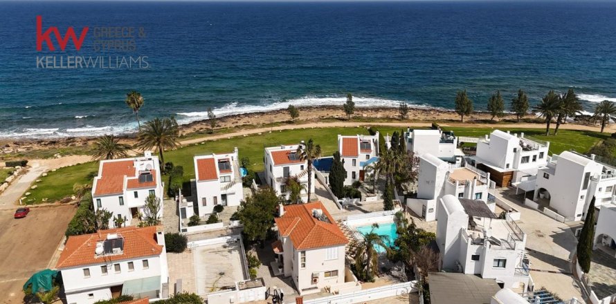 4 dormitorios Adosado en Paralimni, Ammochostos,  No. 51827