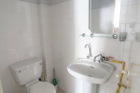 Магазин с 5 комнатами в Ларнака,  № 51825 4