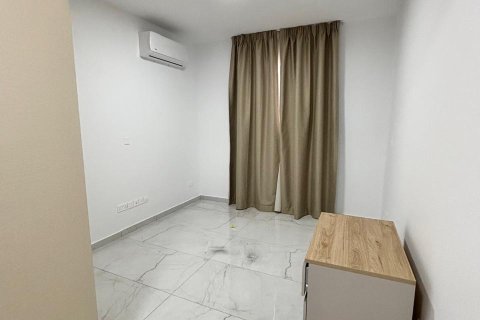 2 bedrooms Apartment in Larnaca, Larnaka,  No. 39805 8