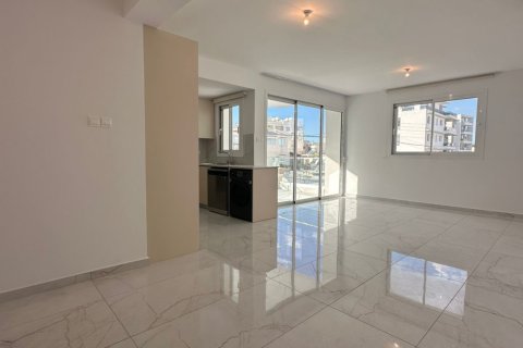 2 bedrooms Apartment in Larnaca, Larnaka,  No. 39807 2