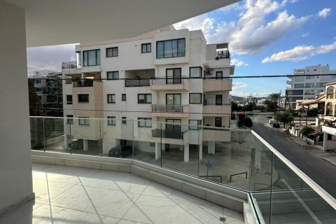 2 bedrooms Apartment in Larnaca, Larnaka,  No. 39807 4