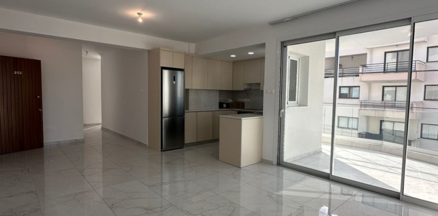 2 bedrooms Apartment in Larnaca, Larnaka,  No. 39807