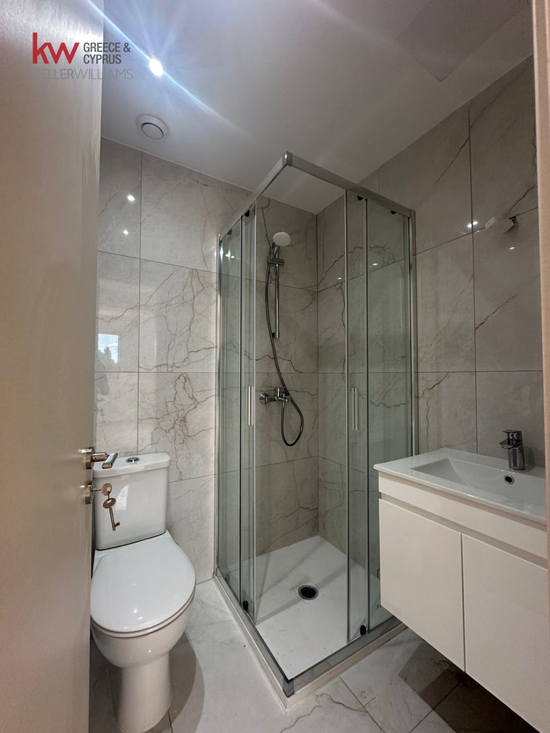 2 dormitorios Apartamento en Larnaca, Larnaka, Chipre No. 39807