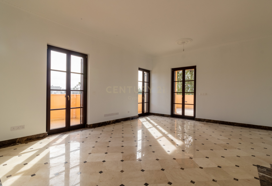 3 bedrooms Apartment in Germasogeia, Limassol, Cyprus No. 55786