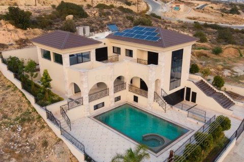 5 dormitorios Villa en Mesa Geitonia, Limassol,  No. 55784 2