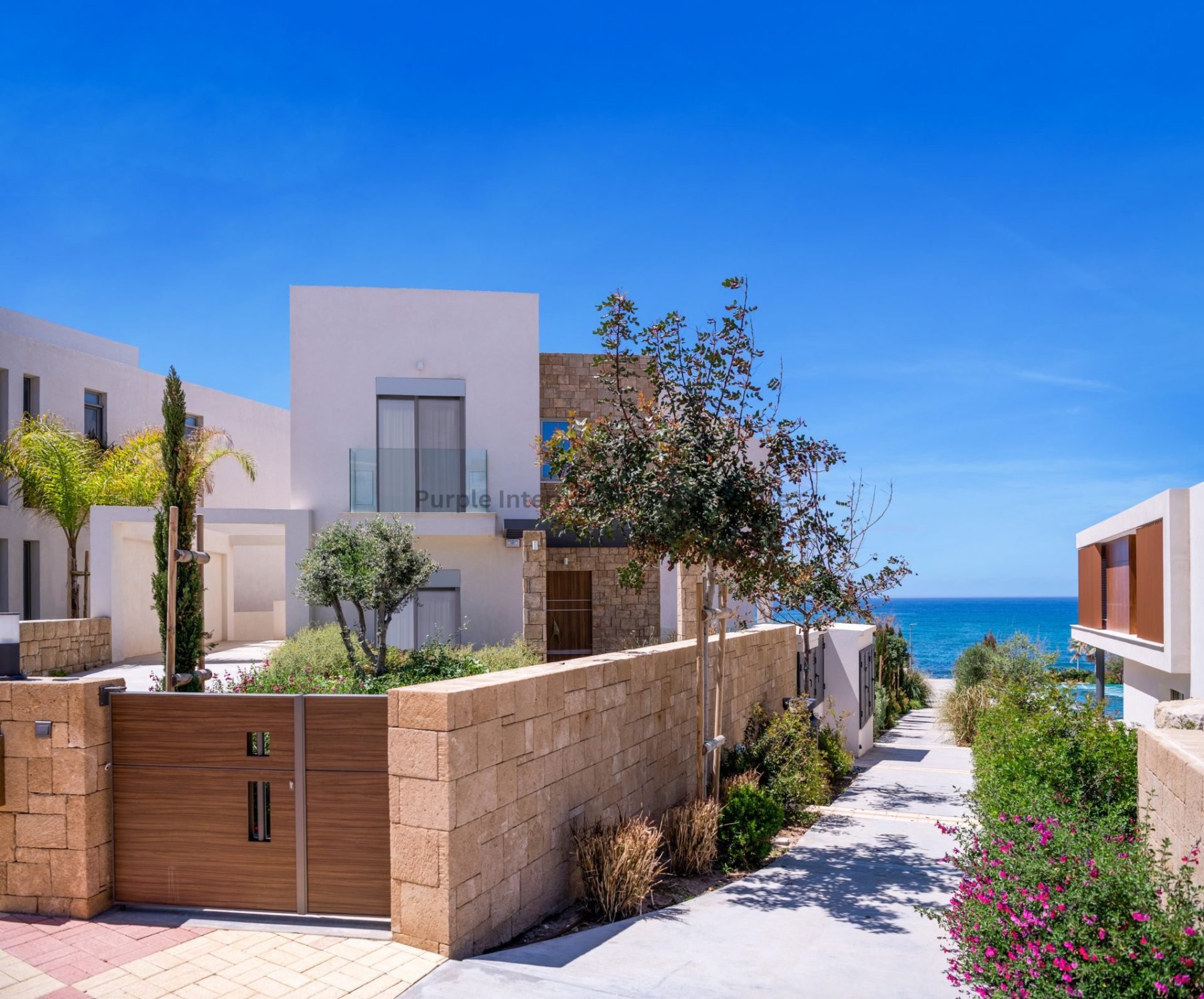 6 bedrooms Villa in Chloraka, Paphos, Cyprus No. 39384