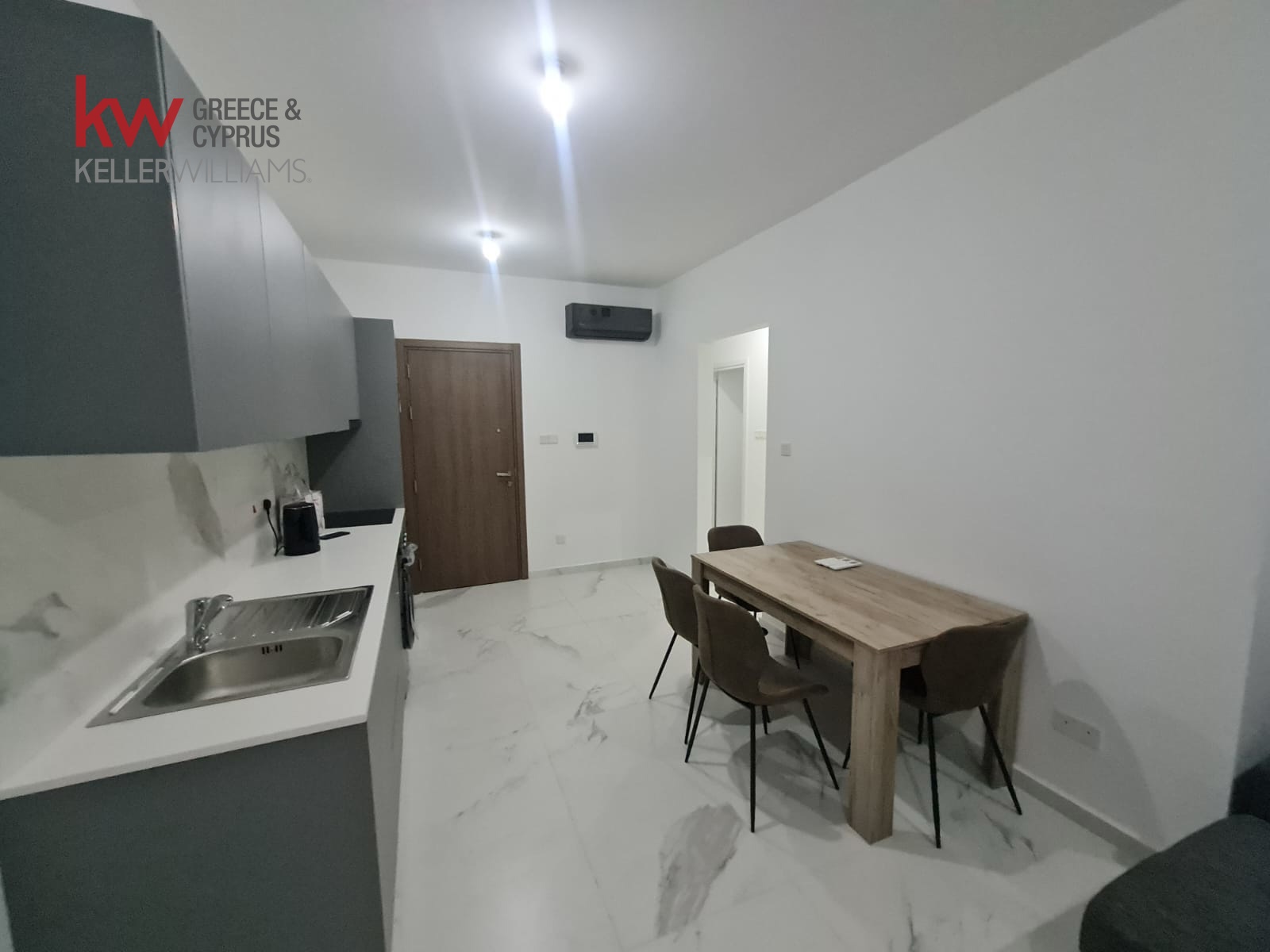 3 dormitorios Apartamento en Larnaca, Larnaka, Chipre No. 40140