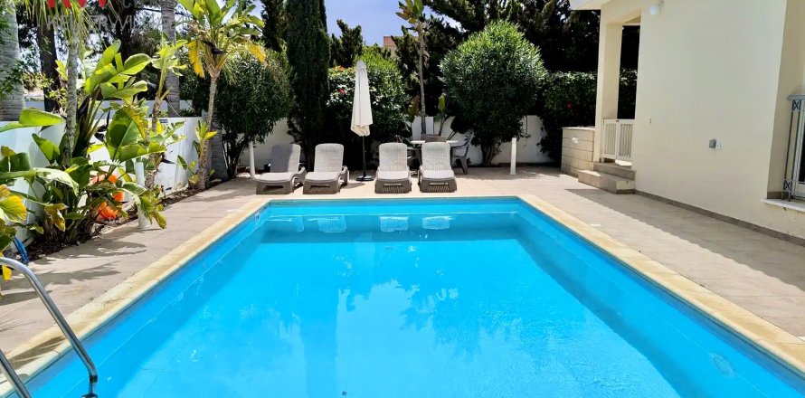 2 bedrooms Villa in Pervolia, Larnaka,  No. 40136