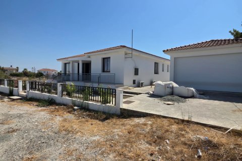 3 bedrooms Bungalow in Alampra, Nicosia, No. 40142 2