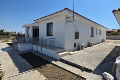 3 bedrooms Bungalow in Alampra, Nicosia,  No. 40142