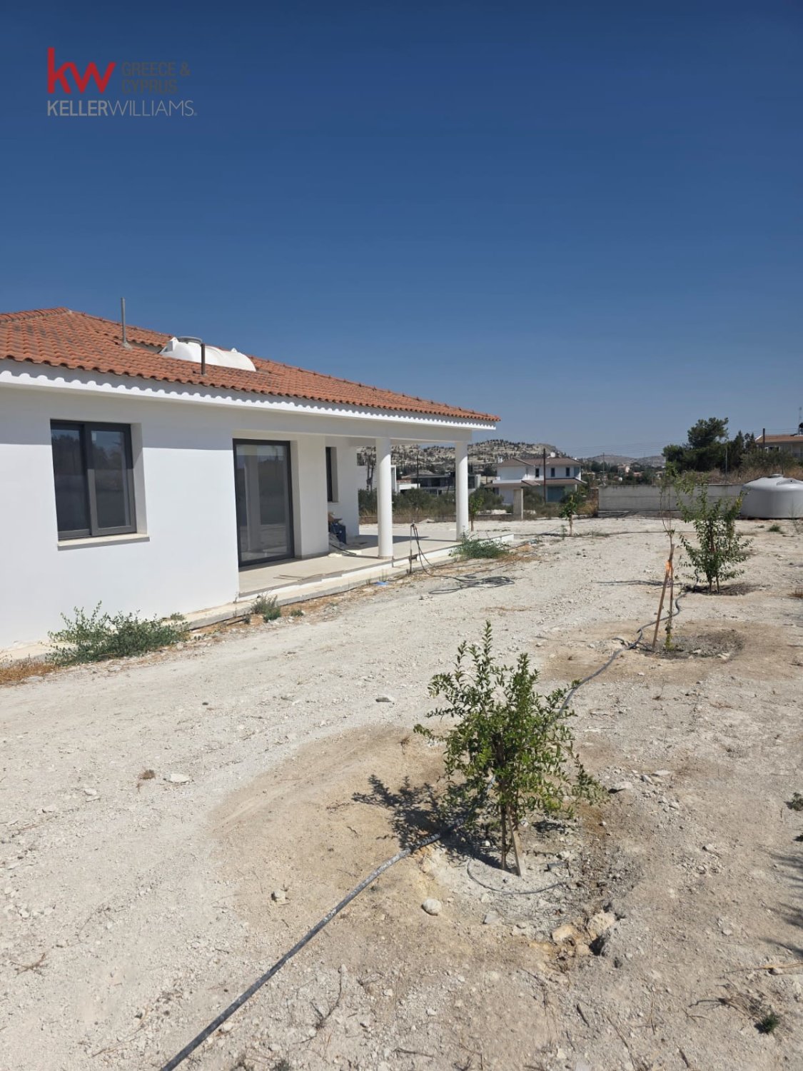 3 dormitorios Bungalow en Alampra, Nicosia, Chipre No. 40142