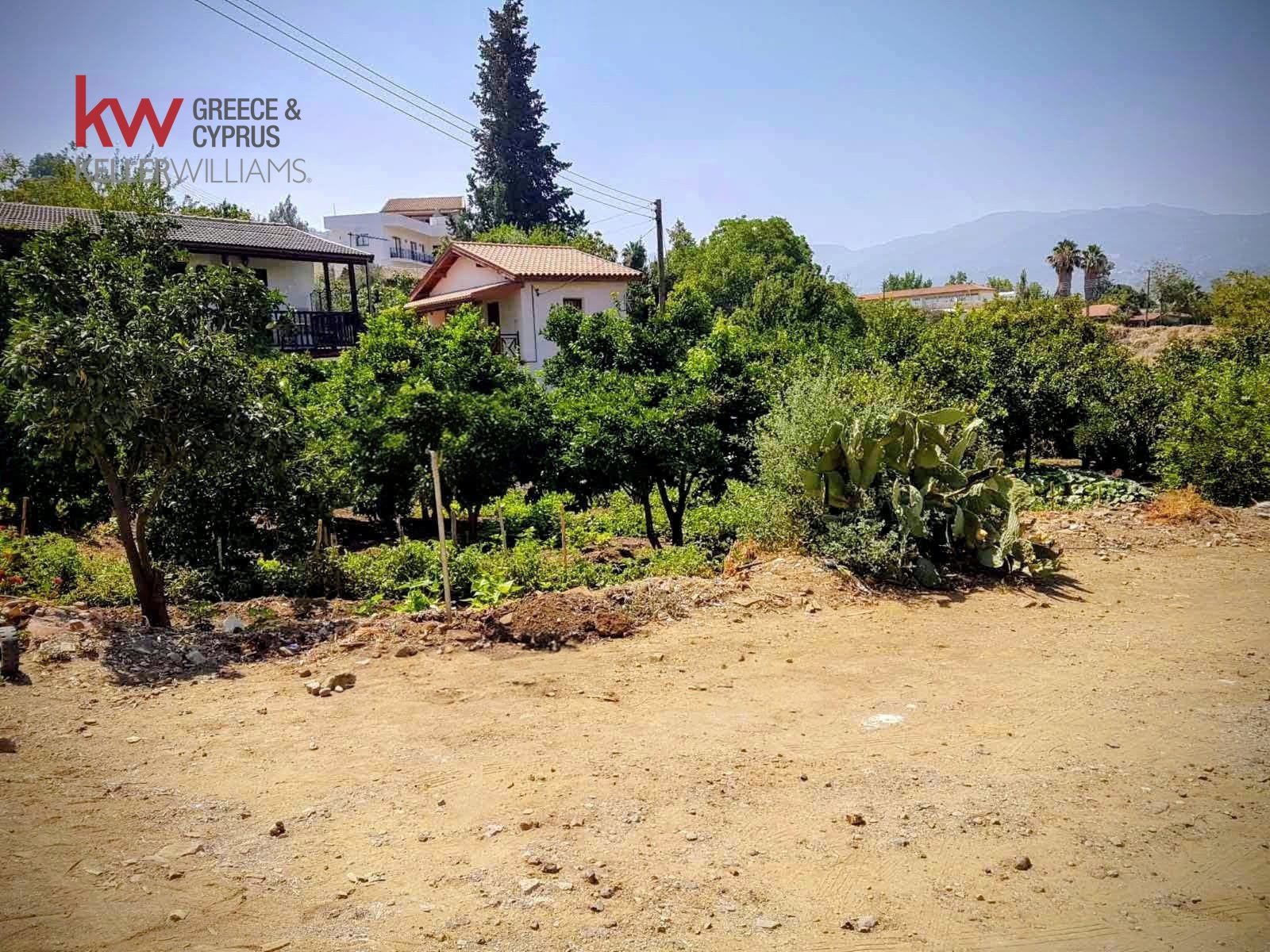 669m2 Land in Nicosia, Cyprus No. 56781