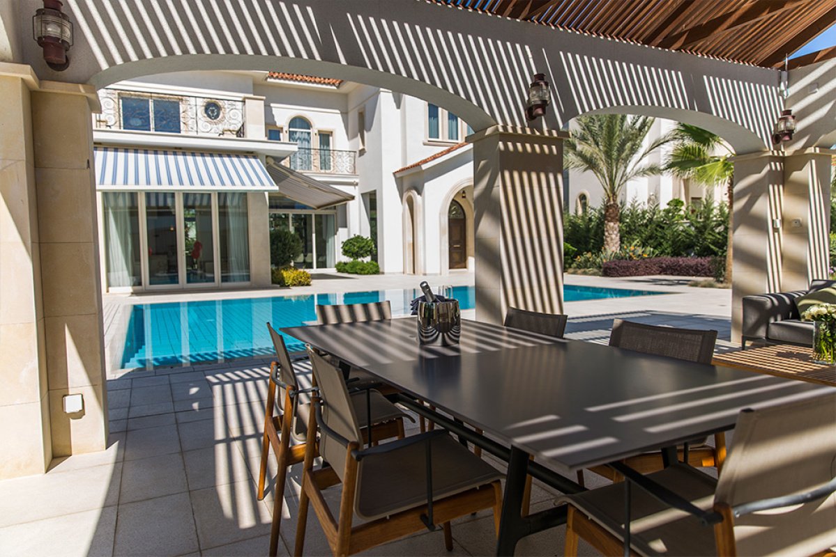 5 bedrooms Villa in Larnaca, Larnaka, Cyprus No. 38244