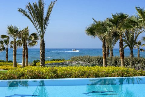 5 bedrooms Villa in Larnaca, Larnaka, No. 38244 8