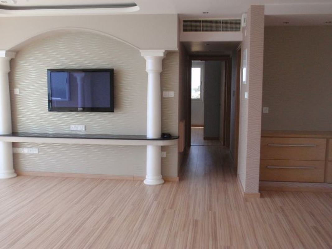 3 bedrooms Apartment in Limassol, Cyprus No. 38247