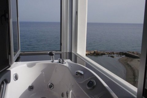 3 bedrooms Apartment in Limassol,  No. 38247 12