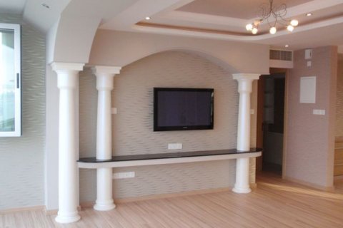 3 bedrooms Apartment in Limassol,  No. 38247 14