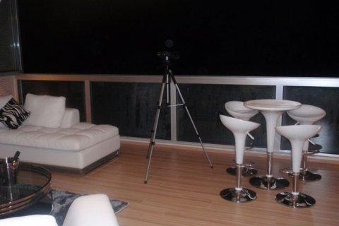 3 bedrooms Apartment in Limassol,  No. 38247 13