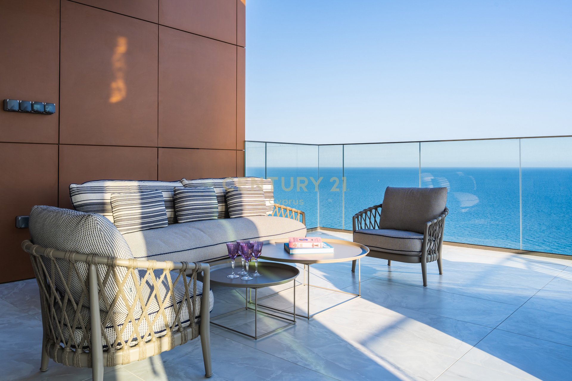 4 bedrooms Apartment in Agios Tychonas, Limassol, Cyprus No. 55934