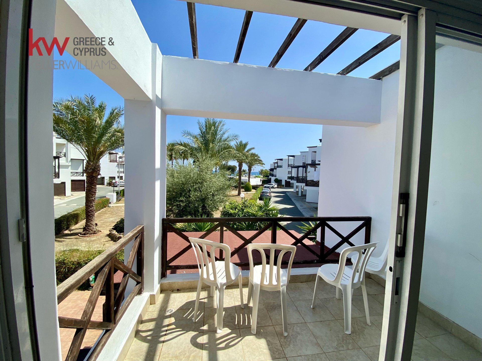 2 bedrooms Apartment in Meneou, Larnaka, Cyprus No. 40061