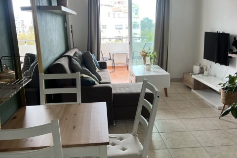 2 bedrooms Apartment in Larnaca, Larnaka,  No. 40060 4