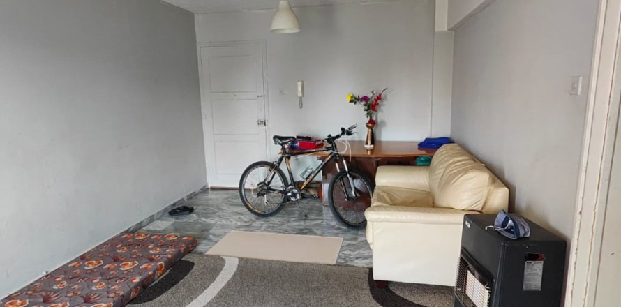 4 bedrooms Apartment in Nicosia, No. 40062