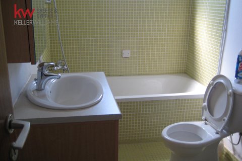 4 bedrooms Apartment in Nicosia, No. 40062 13