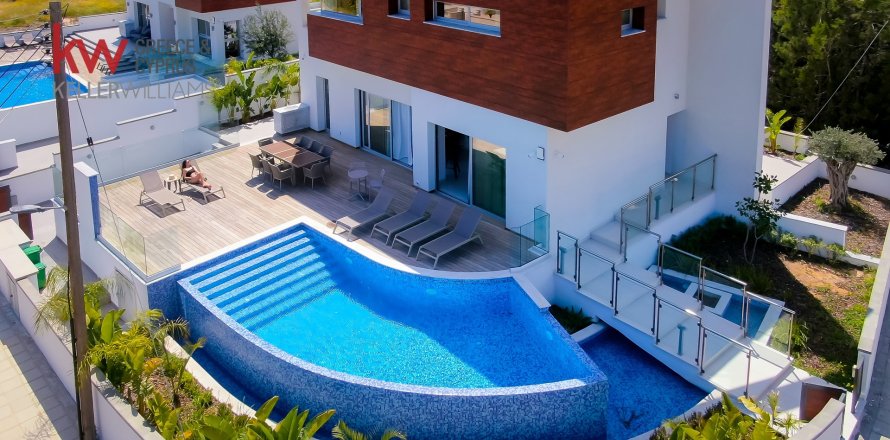 3 chambres Villa à Mouttagiaka, Limassol,  No. 40486