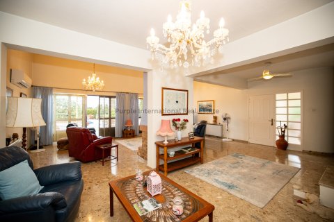 4 bedrooms Villa in Kiti, Larnaka, No. 39294 3