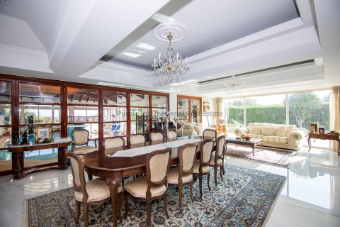 5 bedrooms Villa in Deryneia, Ammochostos, No. 39293