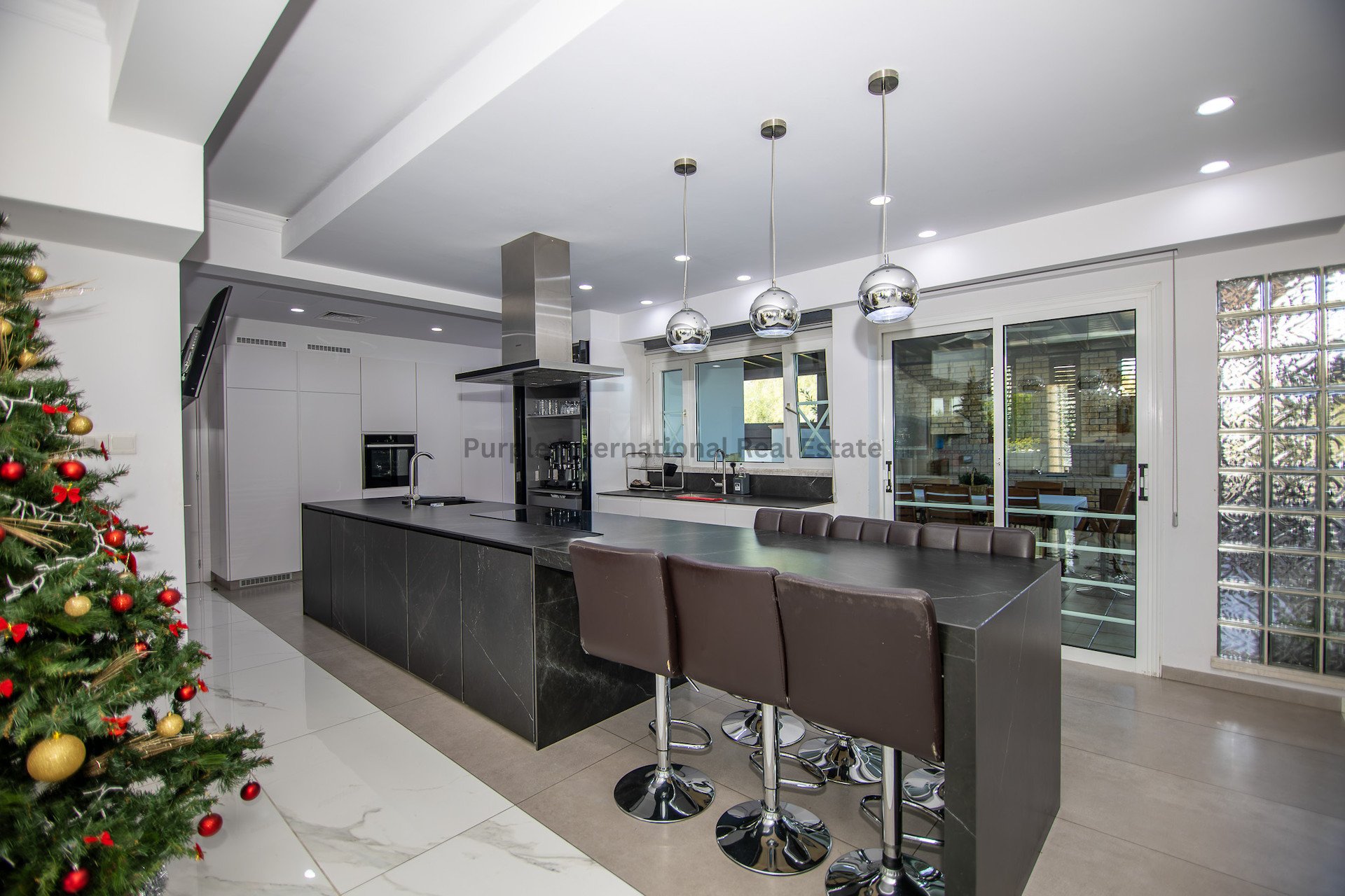 5 dormitorios Villa en Deryneia, Ammochostos, Chipre No. 39293