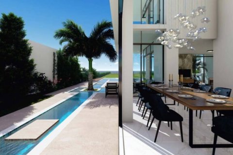 4 bedrooms Villa in Paphos,  No. 38932 3