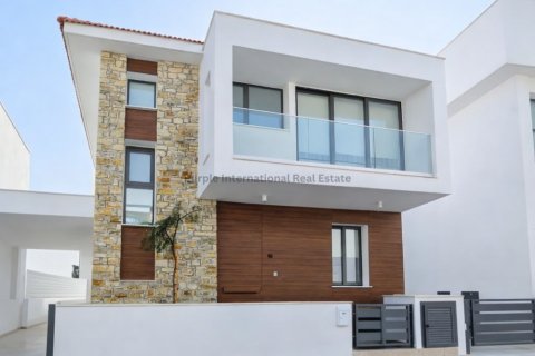 4 dormitorios Villa en Dromolaxia, Larnaka,  No. 50917