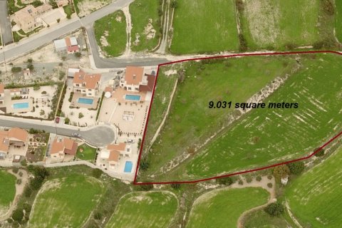 9031m2 Terrain à Kato Paphos, Paphos, Chypre No. 25865