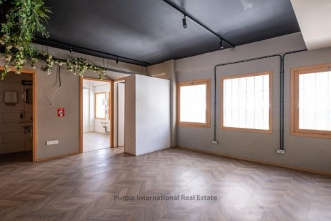 Магазин 115м2 в Никосия, Кипр № 37201 5