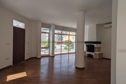 3 bedrooms Villa in Strovolos, Nicosia, Cyprus No. 37200 8