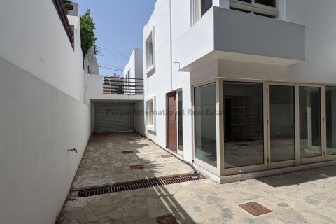 3 bedrooms Villa in Strovolos, Nicosia, Cyprus No. 37200 28