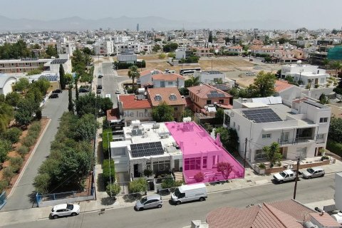 3 bedrooms Villa in Strovolos, Nicosia, Cyprus No. 37200 1
