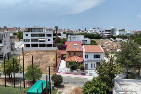 Вилла с 3 спальнями в Лакатамия, Никосия, Кипр № 37203 3