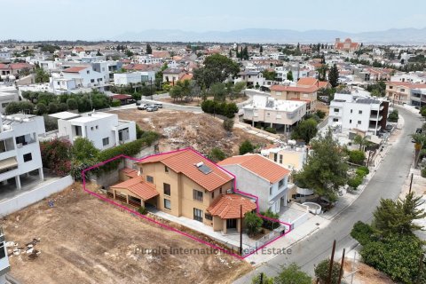 Вилла с 3 спальнями в Лакатамия, Никосия, Кипр № 37203 2