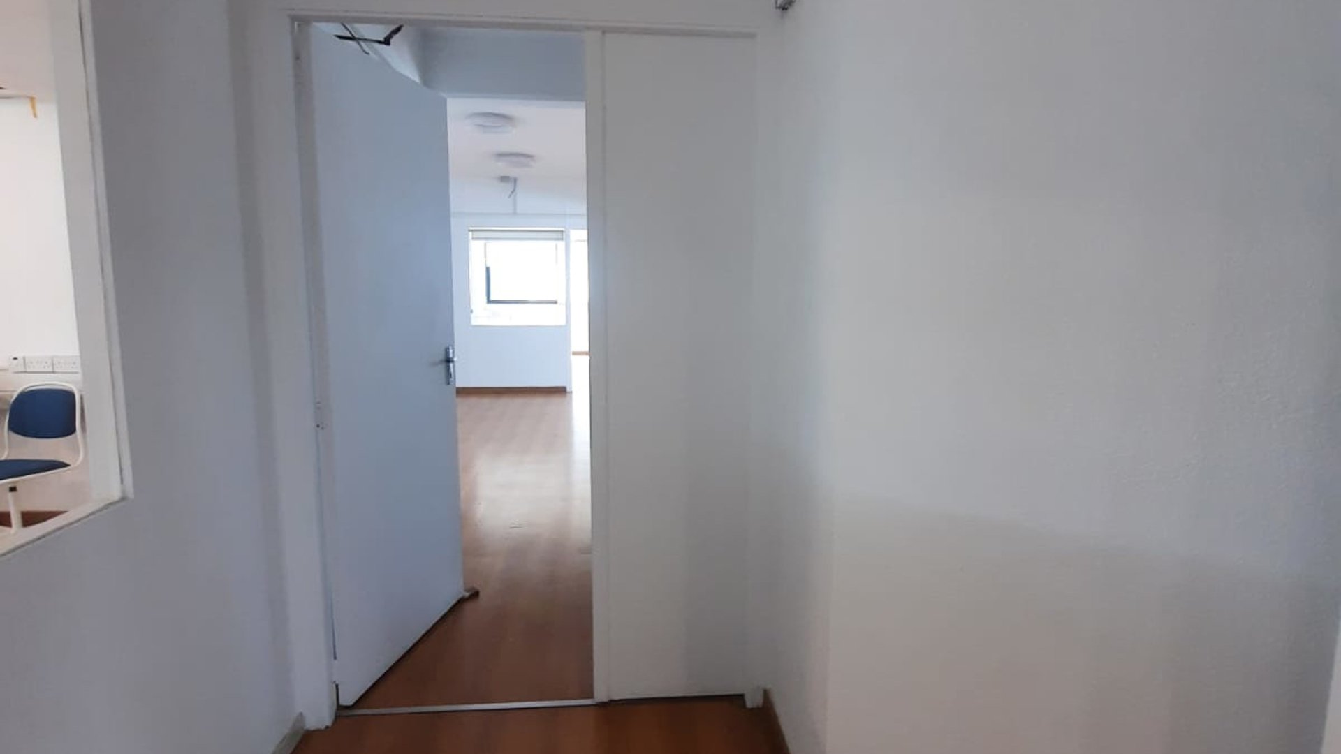 300m2 Office in Limassol, Cyprus No. 30770