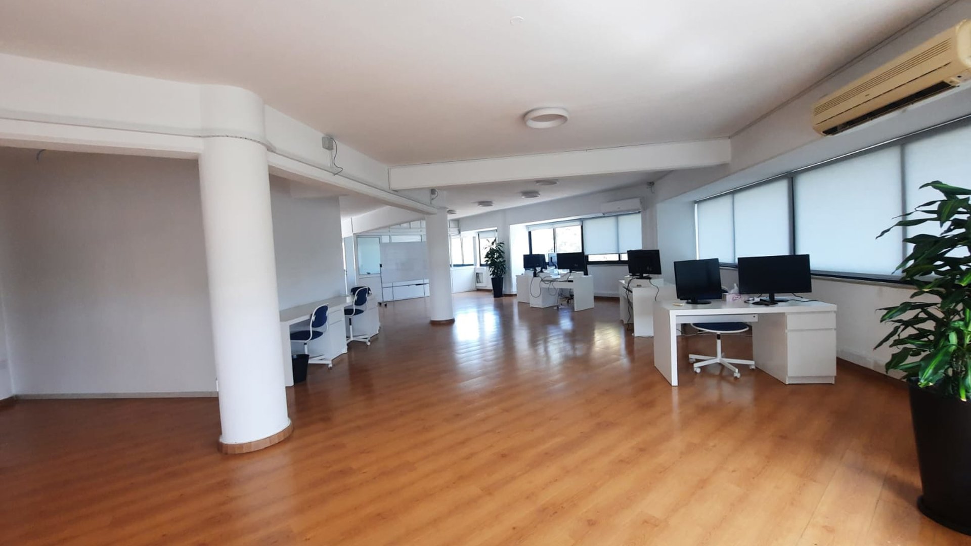 300m2 Office in Limassol, Cyprus No. 30770