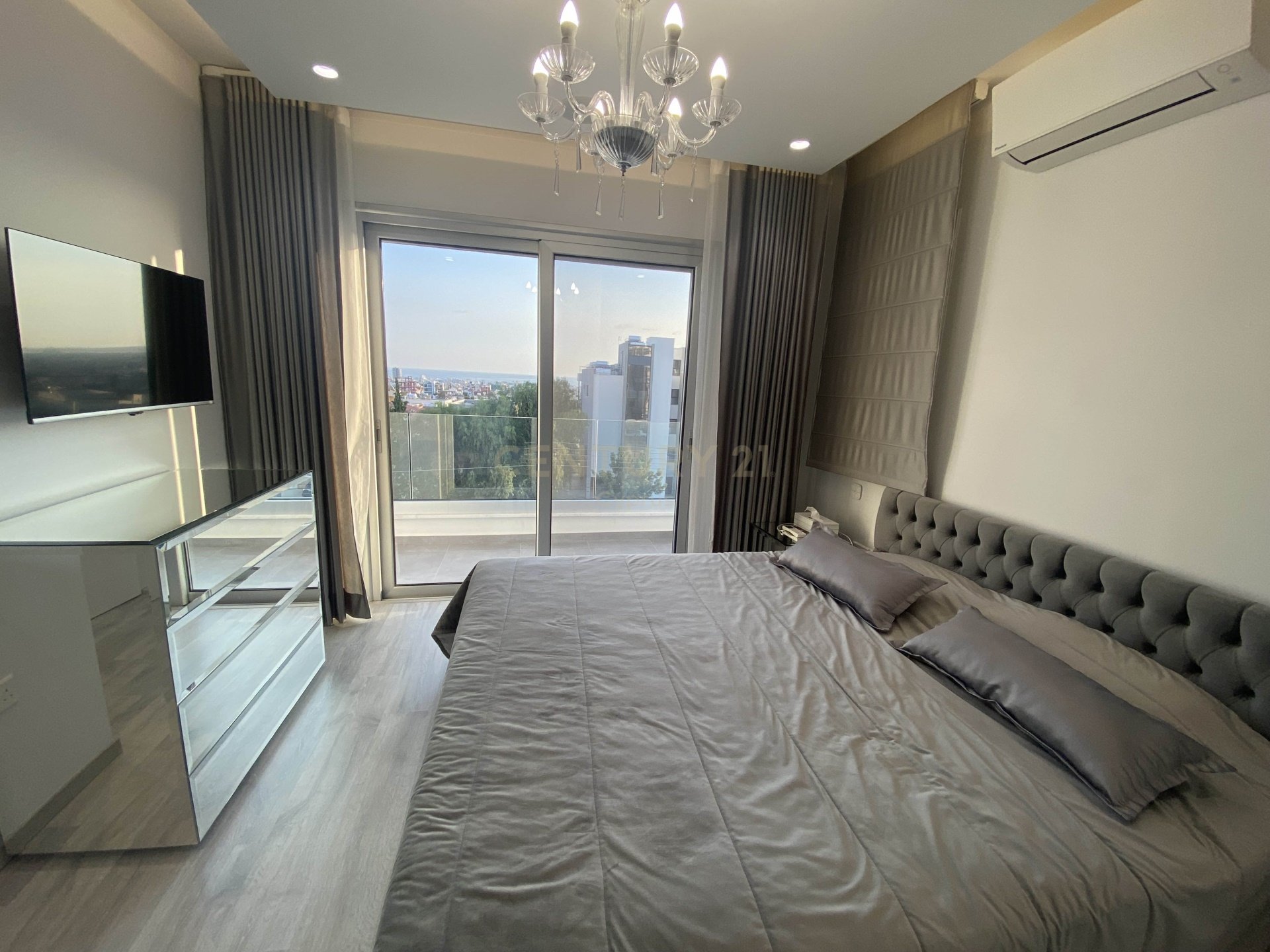 4 bedrooms Apartment in Mesa Geitonia, Limassol, Cyprus No. 22175
