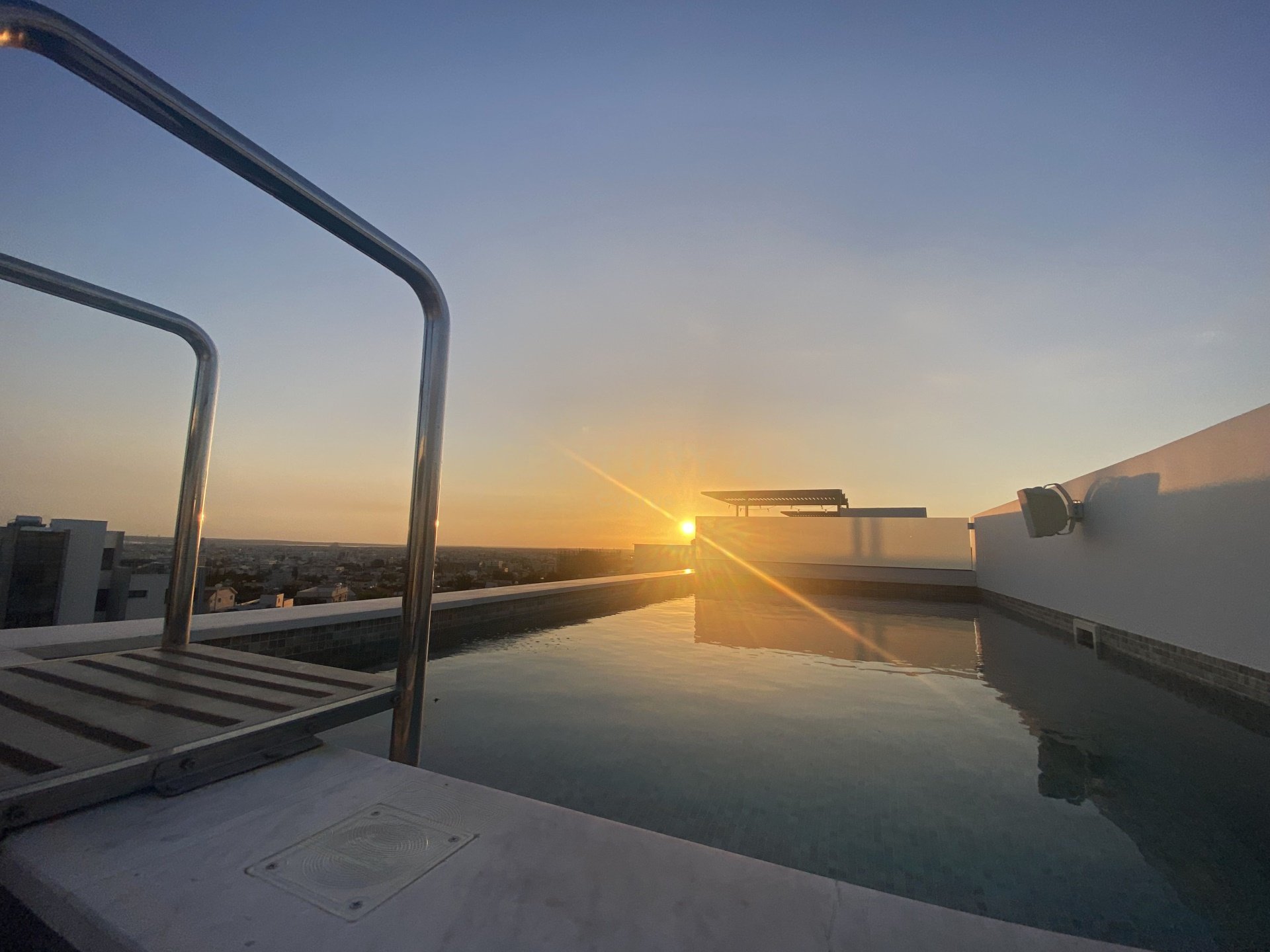 4 bedrooms Apartment in Mesa Geitonia, Limassol, Cyprus No. 22175